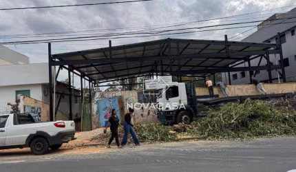 Galpão para alugar, 1220 m² por R$ 48.000/mês - Planalto - Belo Horizonte/MG