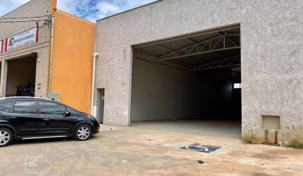 Galpão para alugar, 300 m² por R$ 8.816,66/mês - Xangri-Lá - Contagem/MG