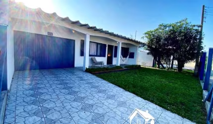 Excelente Casa com 3 Dormitórios na Praia de Cidreira/RS
