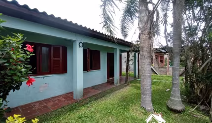 Excelente Residência com 3 Dormitórios no Centro de Cidreira/RS