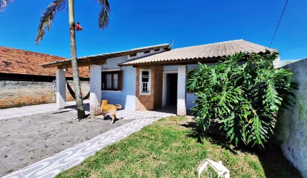 Casa com 3 Dormitórios no Centro de Cidreira/RS