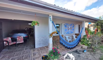 Casa Maravilhosa com 4 Dormitórios na Praia de Quintão/RS