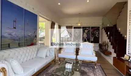 Casa triplex alto padrão à venda, no condomínio Golden Sun