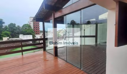 Casa à venda no bairro Glória - Macaé/RJ