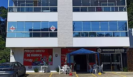 Apartamento Mobiliado - 100m da Praia do Grant - Frente com Avenida principal - Ampla sacada