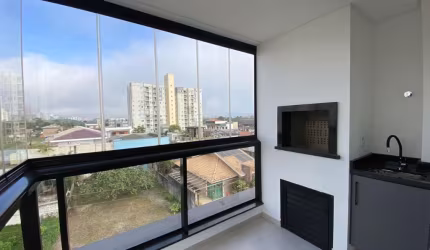 Apartamento mobiliado com suíte, próximo à praia em Balneário Piçarras!