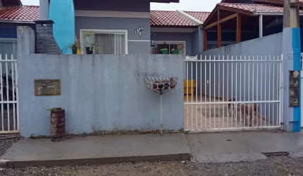 Casa à Venda em Penha: Perto da Praia e do Parque !