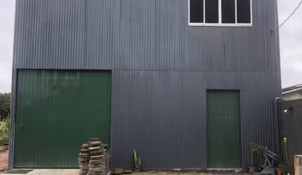 Galpão comercial no Itacolomi: localização estratégica para seu negócio!