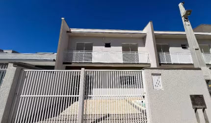 Sobrado com piscina em Barra Velha, 2 suítes e conforto!