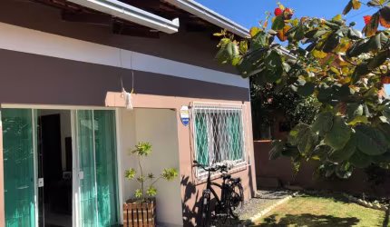 Casa mobiliada em Barra Velha! Conforto e segurança perto do mar!
