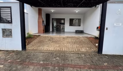 Casa geminada com mobília sob medida em Piçarras