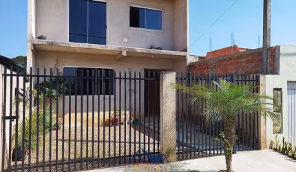 Sobrado frente para rua Estados FRG.