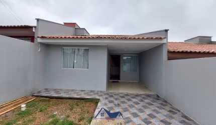 Casa com 2 quartos no Nações FRG. FRENTE PRA RUA