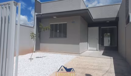 CASA COM 2 QUARTOS BAIRRO ESTADOS - FRG