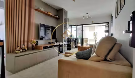 Apartamento 2 dormitórios (1 suíte), 2 vagas. Edf. Mayfair. Vila Adyana.