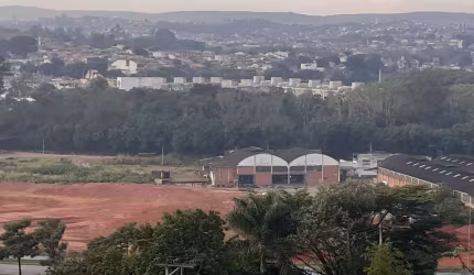 Área  oportunidade para Investimento area Residencial/Comercial