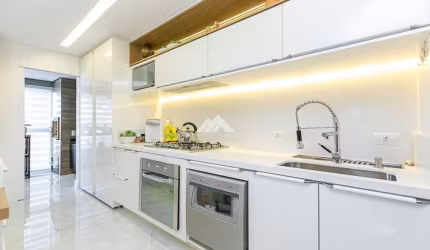 APARTAMENTO MOBILIADO E ENSOLARADO COM SACADA GOURMET 2 QUARTOS COM SUÍTE 2 VAGAS Á VENDA