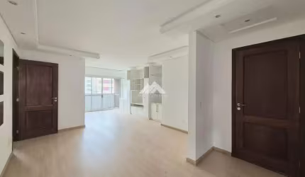 APARTAMENTO ENSOLARADO COM VISTA LIVRE Á VENDA NO JUVEVÊ