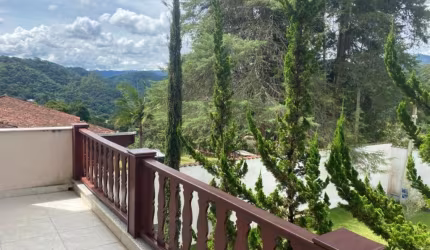 LINDA CASA CENTRO DE SANTO ANTÔNIO DO PINHAL