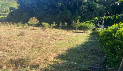 TERRENO AMPLO PRONTO PARA CONSTRUIR