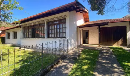 Casa linear com 3 dormitórios à venda, 156m² por R$ 1.200.000,00- Cônego- Nova Friburgo/RJ