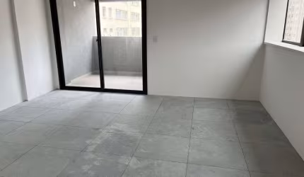 Av. Rebouças - Conj Comercial de 35m² com 01 vaga de garagem - Em frente ao Hosp. das Clinicas - Ótima localização;