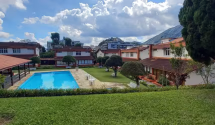 Casa em condomínio fechado com 3 quartos à venda no Alto