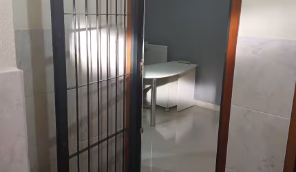 Sala comercial com 1 sala para alugar na Rua Visconde do Herval, 1309, Menino Deus, Porto Alegre, 40 m2 por R$ 780 Por Ano