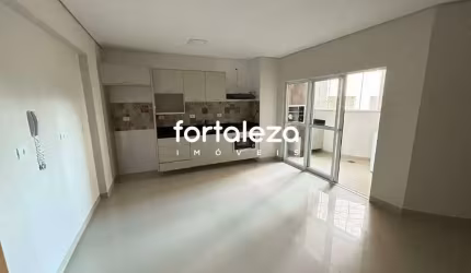 Apartamento de 01 suite + 02 quartos disponível para locação no centro de Maringá.