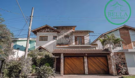 Casa com 486m² 4 dormitórios 2 suítes City América