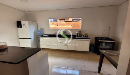 Imóvel Comercial e Residencial à Venda em Adrianópolis – Manaus/AM