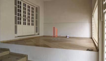 Sobrado bem localizado