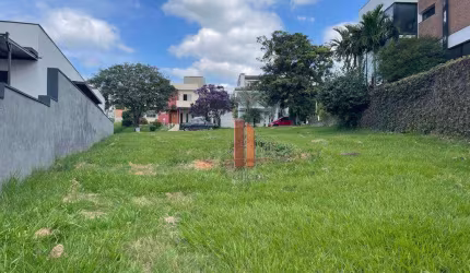 Terreno à venda, 587 m² por R$ 770.000,00 - Medeiros - Jundiaí/SP