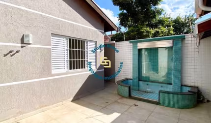 Casa à venda no Centro em Araras/SP