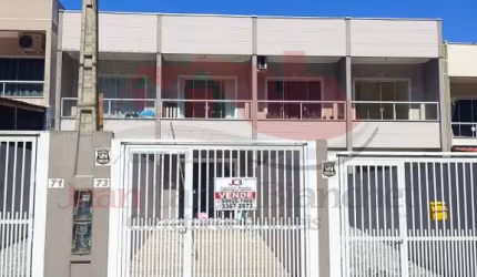 Excelente sobrado no loteamento Santa Clara, Camboriú.