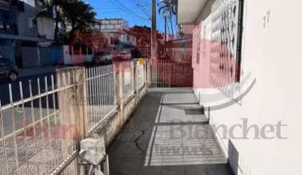 Casa disponível para venda no bairro dos Município em Balneário Camboriú