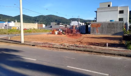 ÓTIMA OPORTUNIDADE PARA INVESTIMENTO NO LOTEAMENTO MARIA RUSSI - CAMBORIÚ
