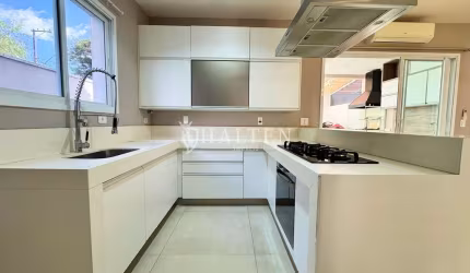 Sobrado 3 Suítes, Climatizado com Churrasqueira no Residencial Jabuticabeiras no Morumbi em Paulínia-SP