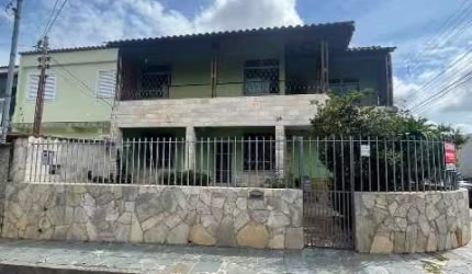 Casa com 5 quartos à venda na Rua Suindara, --, Alípio de Melo, Belo Horizonte por R$ 680.000