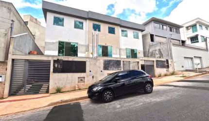 Casa com 3 quartos à venda na Alameda dos Canários, --, Cabral, Contagem por R$ 800.000
