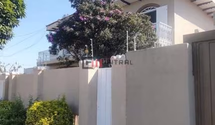 Sobrado 6 quartos (1 suíte) - Residencial ou Comercial - Aeroporto