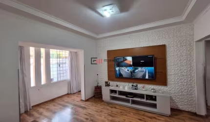 Casa central somente  à Venda, 140 m2, R$ 700 mil -  Vila Larsen 1, Londrina, PR