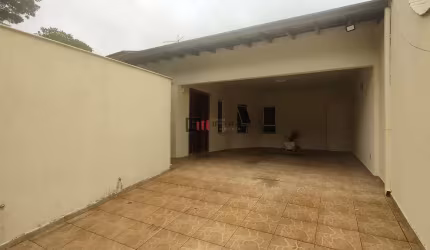 Casa 3 quartos com suíte - Piscina - Jardim Araxá