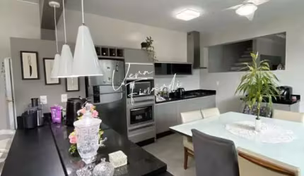 Casa para Venda em Joinville, Bom Retiro, 5 dormitórios, 2 suítes, 5 banheiros, 4 vagas