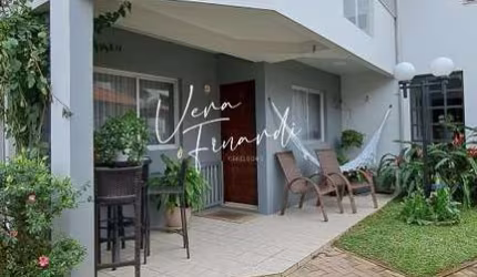 Casa para Venda em Balneário Piçarras, Centro, 3 dormitórios, 1 suíte, 3 banheiros, 1 vaga