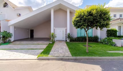 Sobrado no condomínio Quinta da Torre
