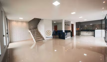 Sobrado no Setor Três Marias com 3 suítes plenas