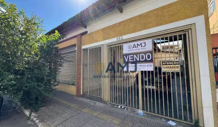 Casa no Setor Campinas uma quadra da avenida 24 de outubro