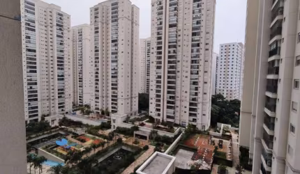 Cidade Maia, Apartamento aconchegante, espaçoso, 86m2 de área útil, com uma linda vista e Varanda Gourmet Envidraçada, com cortina, Ar Condicionado