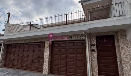 Casa térrea (IMÓVEL COM DUAS RESIDÊNCIAS)